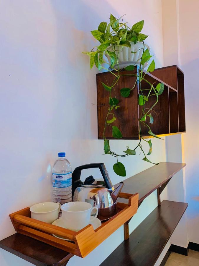 Hotel Art House à Dikwella Extérieur photo